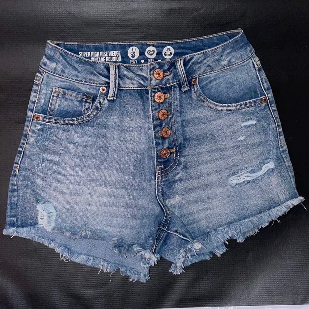 Cut off jeans shorts